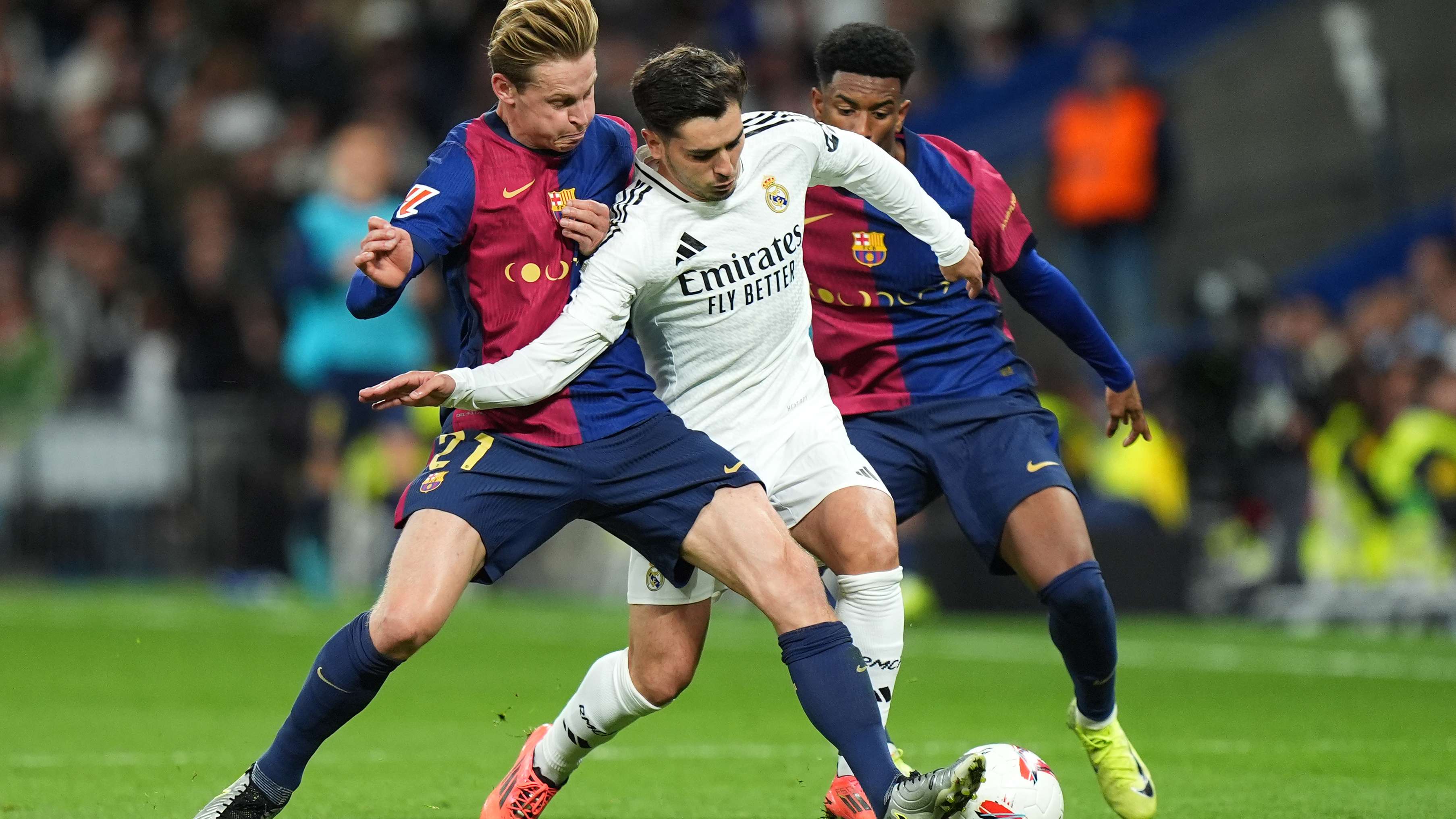 包括来自政 包括来自政